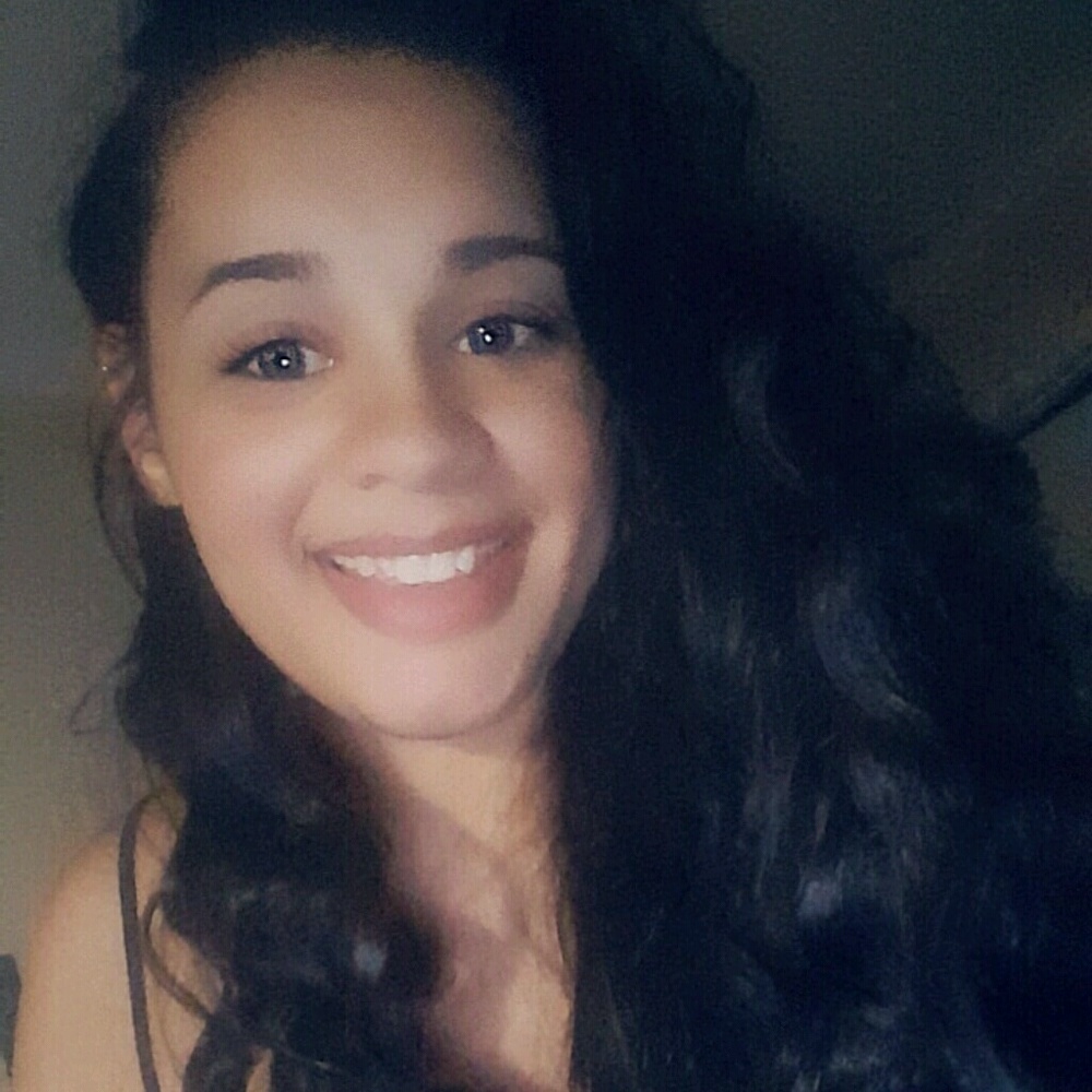 Meet your Posher, Alicia